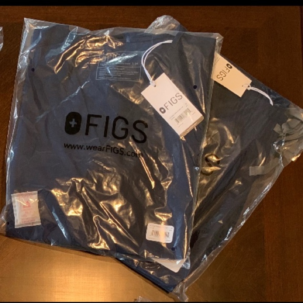 Navy Blue Figs Scrub Set